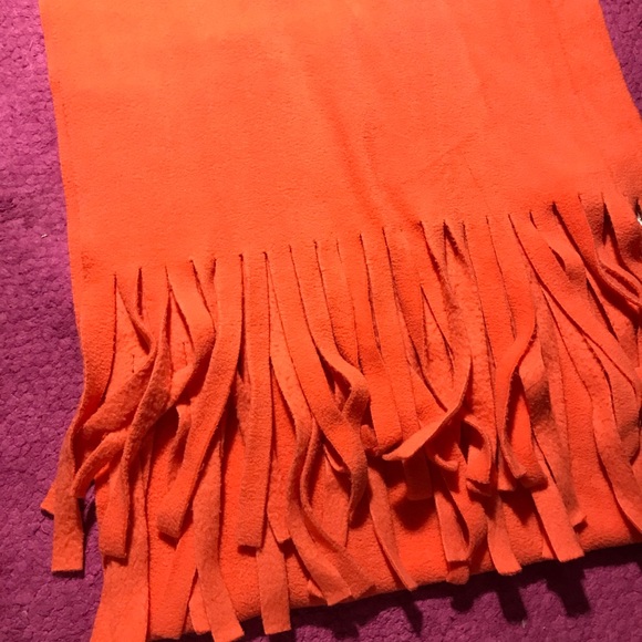 EUC Old Navy Orange Fleece Scarf w/Fringe / Length 70 Width 10 / 100% Polyester - Picture 4 of 5